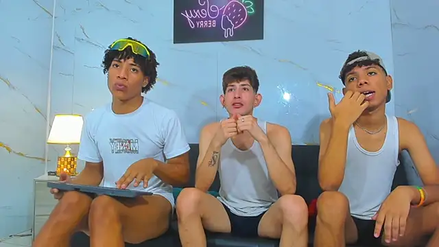 Spicy_guys' Webcam Show