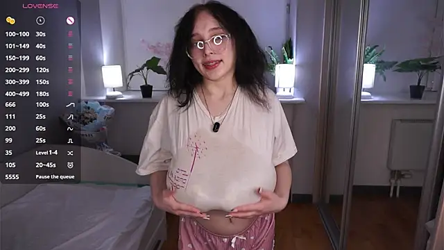 แชท XXX สดของ HannaHayles