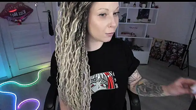 HoneySallyMoore: онлайн-секс-чат