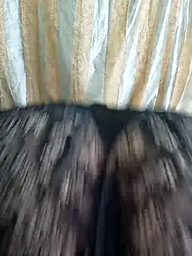 Chat XXX ao vivo de Mizzu-mi