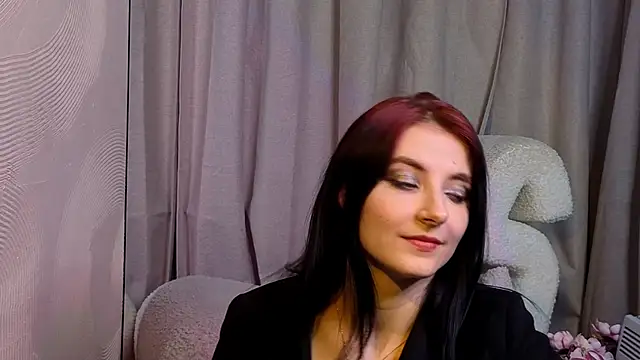 NicoleLuxe: онлайн-секс-чат