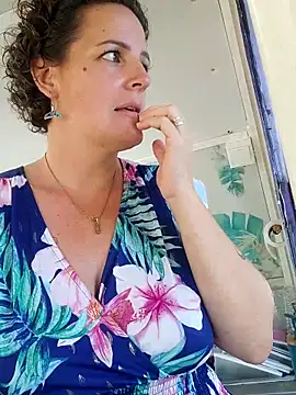 Show webcam de emiliemilf