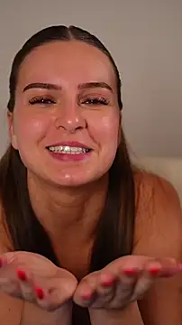 دردشة juliakhaleesii الجنسية المباشرة