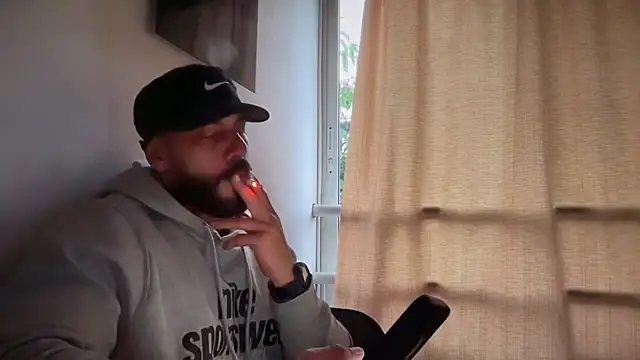 romeolovedark 在線直播表演