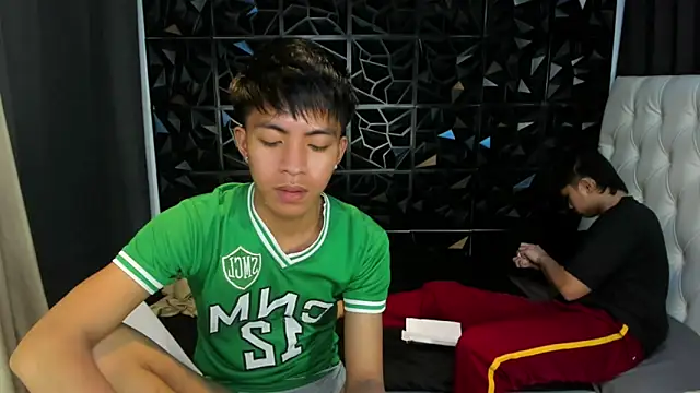 Chatroom XXX en direct de davincihugecock