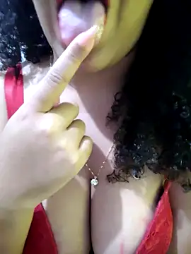 jadeamourim__'s Live XXX Chat