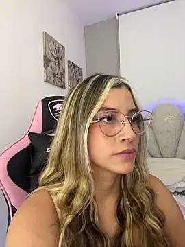 Issabela_G1 Chat XXX live