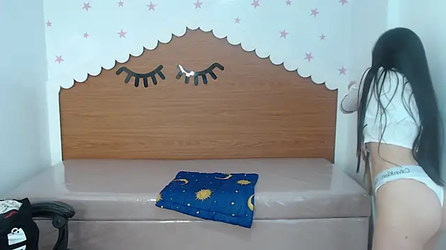 scarlett_percy_t's Live XXX Chat