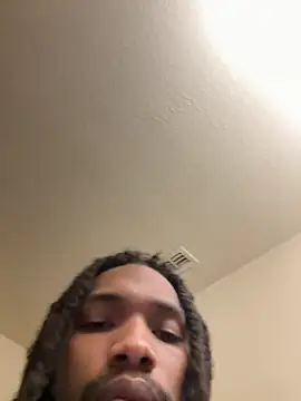 justinsider3000: διαδικτυακό σόου στην κάμερα