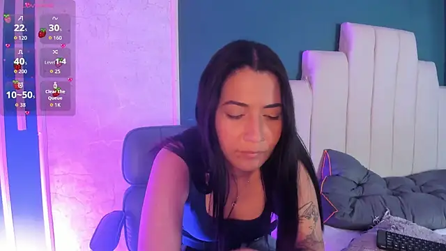 Adrienne__ Chat XXX in diretta