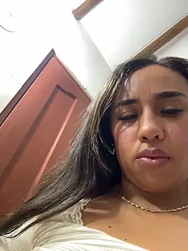 Eyssha live XXX chat