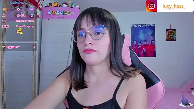 Chat +18 de Lucyy-hess ao vivo