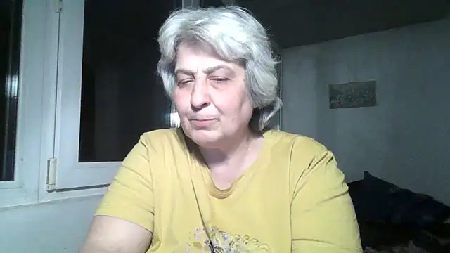 ExquisiteMature's Live XXX Chat