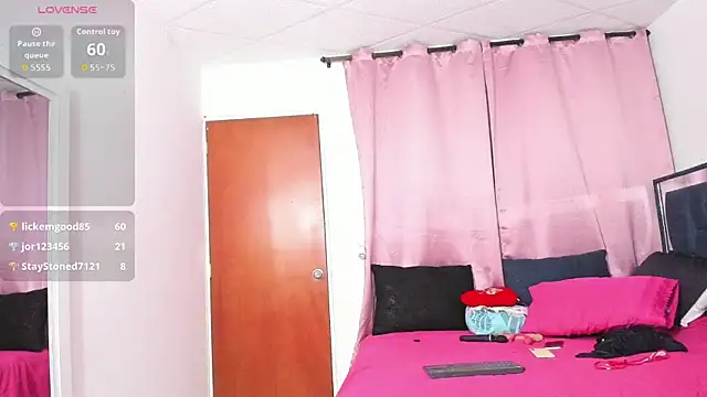 LupeAdams ওয়েবক্যাম শো