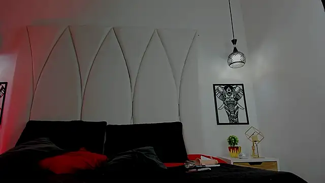 Mia_Reyesjs – Naživo XXX chat