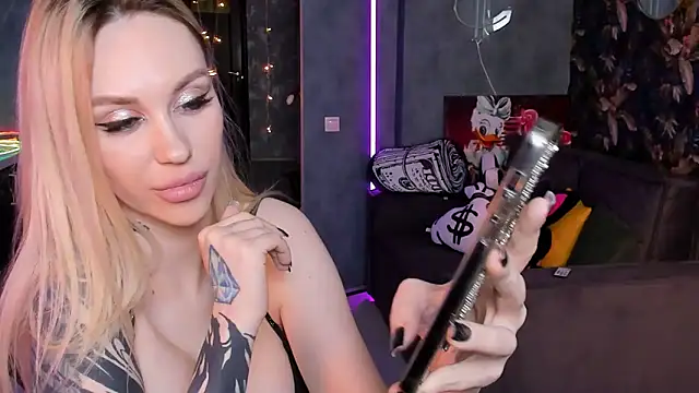 Blckmirrorr's Live XXX Chat