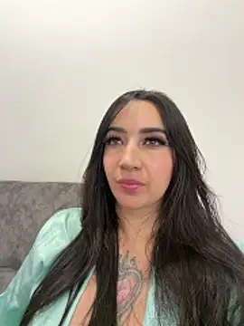 دردشة EmmyEvans1 الجنسية المباشرة