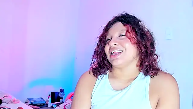 Emily_Coper18's Live XXX Chat