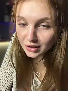 Emaline_Fane's Live XXX Chat