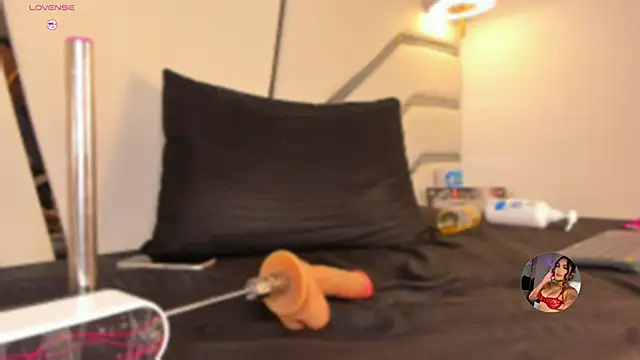 Chat XXX en directo de Kendall__evanss