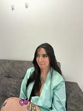 EmmyEvans1のライブXXXチャット