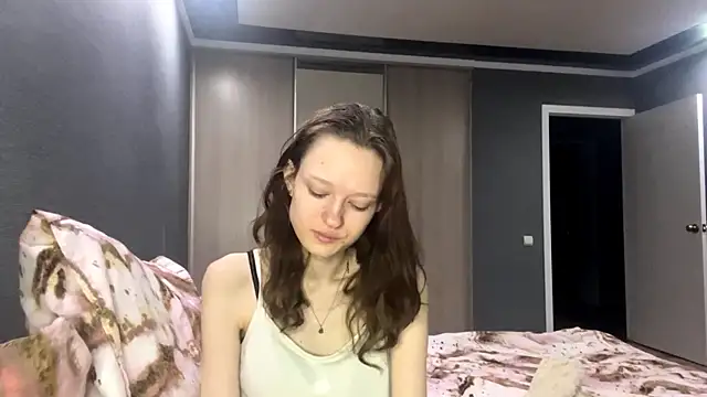 HousedMud Chat XXX in diretta