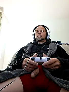 middickstroking: διαδικτυακό σόου στην κάμερα