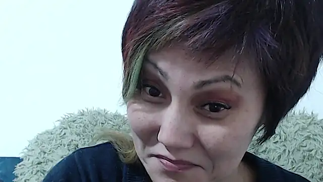 VERYHAPPYWOMANXXX – Live XXX-chat