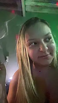 Show de webcam de Casal_Sapekinha01