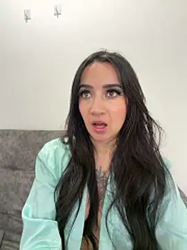 EmmyEvans1's Live XXX Chat