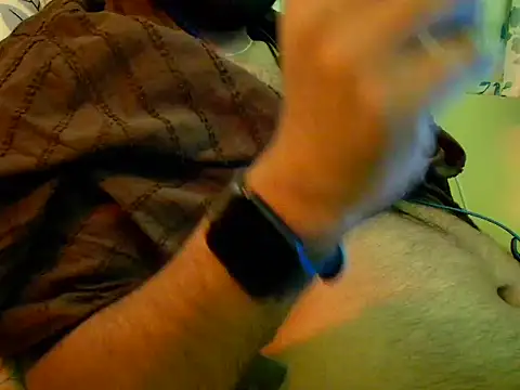 Jenni11Live: διαδικτυακό σόου στην κάμερα