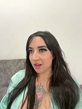 EmmyEvans1's Live XXX Chat