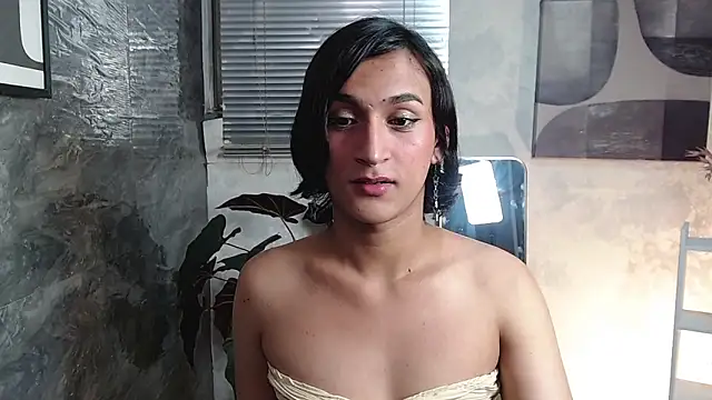 Show modela Zoee_Kiss_ na web-kameri