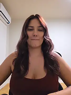 Chat XXX ao vivo de MiaRides19