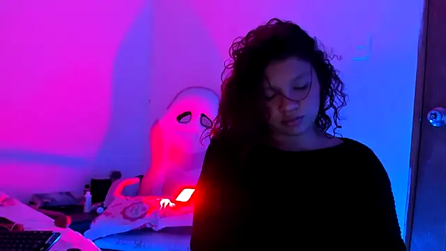 Chat +18 de Emily_Coper18 ao vivo