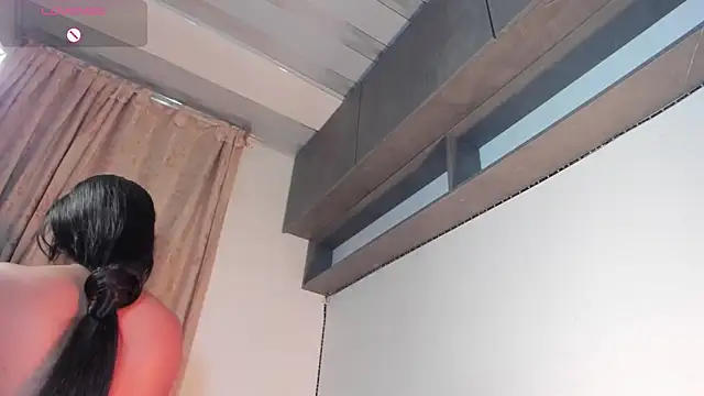 Онлайн чат XXX vickylatina_