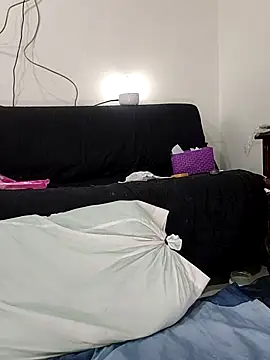 Chat XXX en directo de estrella_tasty