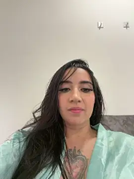 EmmyEvans1's Live XXX Chat