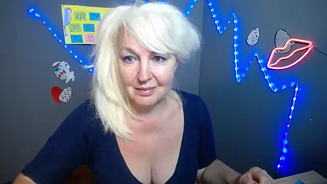 Chat +18 de BlondyLeeBest ao vivo