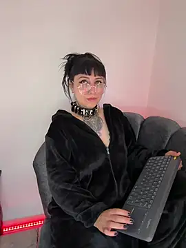 Ravenna666_ Live XXX Chat