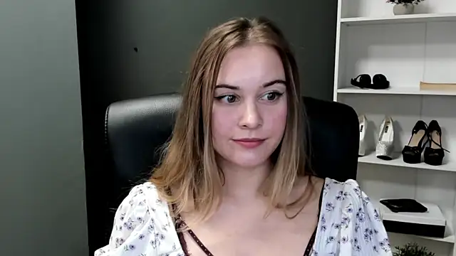 kitty_valeria Live XXX-Chat