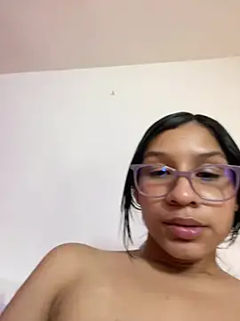 Danny_gonza Adlı Modelin Canlı XXX Sohbeti