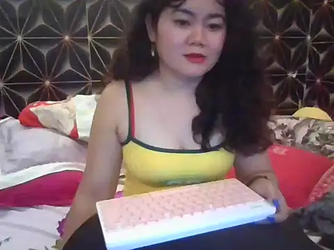 asiandesire04 Adlı Modelin Canlı XXX Sohbeti