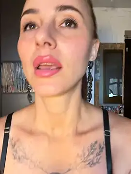 Rafeenad Adlı Modelin Canlı XXX Sohbeti