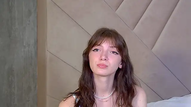 SophiaProve Adlı Modelin Canlı XXX Sohbeti