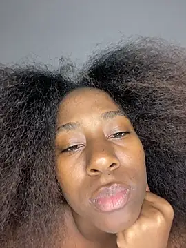 milarain 现场XXX聊天