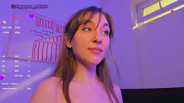 XXX chat uživo modela purpurmonstr