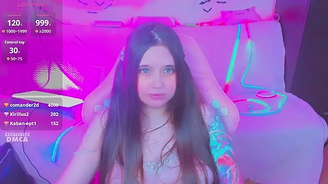 Lolisuccub Chat XXX in diretta