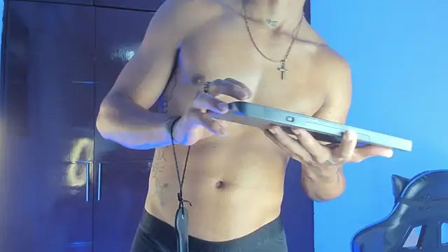 Milo_LatinBoy ওয়েবক্যাম শো