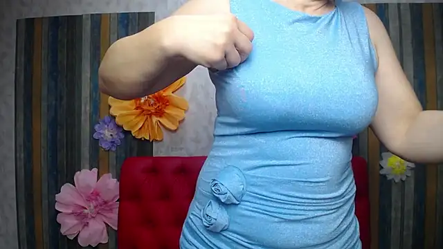 EmiliaGree's Live XXX Chat